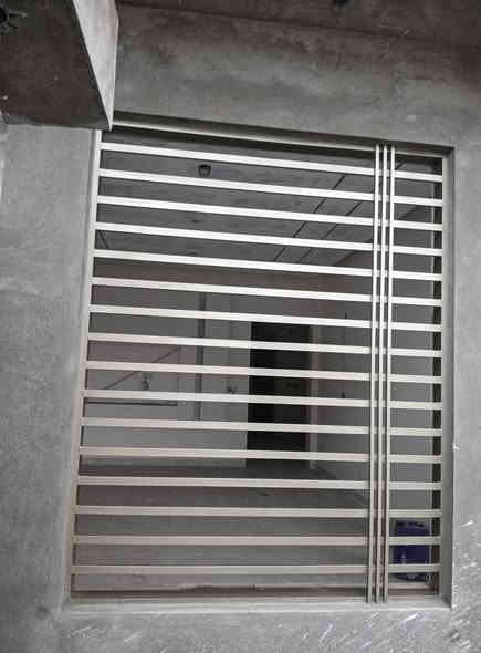 صبغ داخل ميسان بنسب السعار شبابيك وجدار ***********
