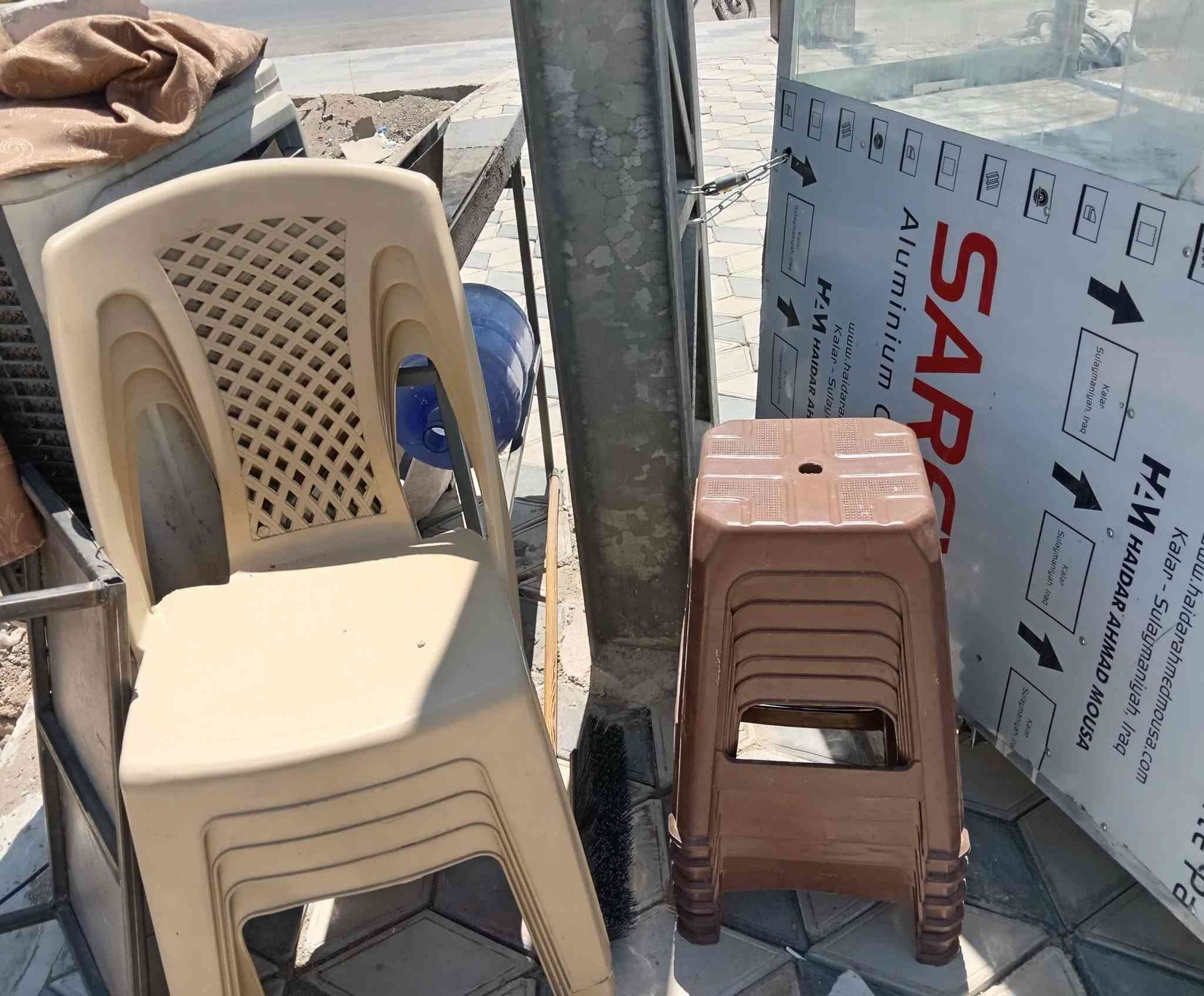 غراض مطعم. لبيع. جام خانه-. منقله ابلور. كراسي طبلات. فلينة مي. اشياش كباب تكه عدد80شيش فوفون  كنفيره. السعر شلع 450 الف  وبيهن مجال ☝الرقم ***********9
