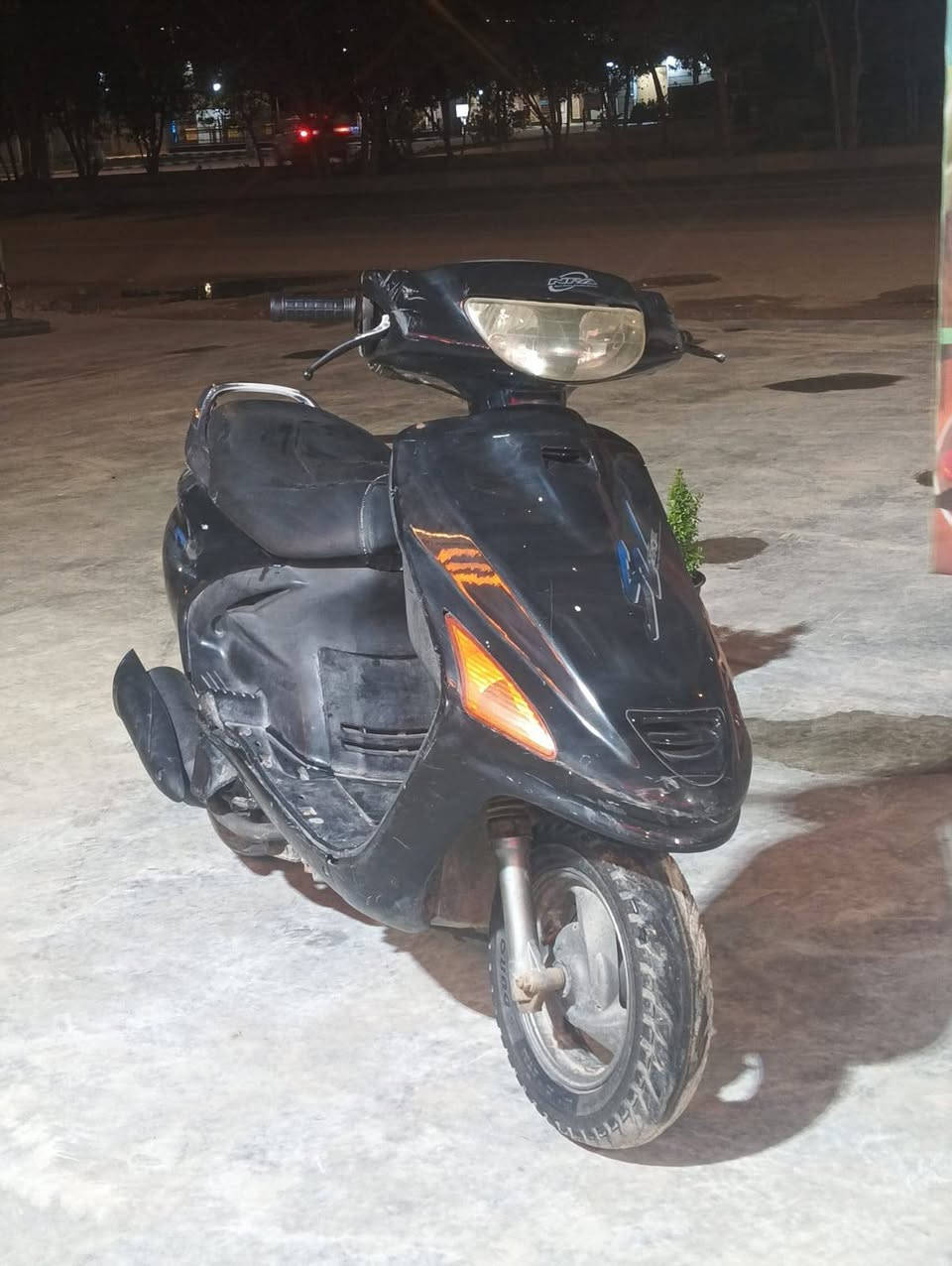 السلام عليكم دراجه فراشه للبيع محرك اخرس خير من الله فقط الكفرات شويه تعبانه والباقي فول واحد ع واحد السعر 275 عنوان حله قرب كوين بارك مقابل محطه لولوه بابل للاتصال  ***********
