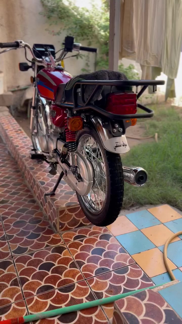 سلام عليكم دراجه نامه سكنر موديل 2025 مبدل غراضها كلها اصلي ما عده لمحرك وشاصي   مكاني شطره رقمي *********** سعرها 875 وبيها مجال
