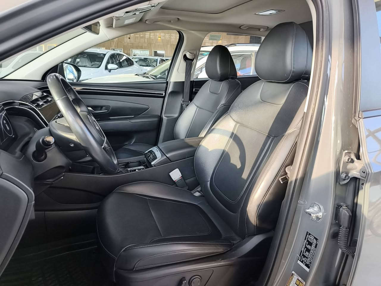 توسان ٢٠٢٤ لون اسمنتي - سلايد
توسان ٢٠٢٤ لون اسمنتي - سلايد
امريكي بدون ايرباك صبغ ربع بنيد ولباقي كلير
حادث بسيط جدا 
فول سلايد 
شاشة بلازمة 
محرك 2500cc
بصمة تشغيل بعد
جنطة كهرباء
تدفئة كشن 
كرسي السائق كهرباء
نقطة عمياء رادار امامي
حساس خلفي
عداد ٣١ ميل
رقم بغداد الدولي 
***********
***********
