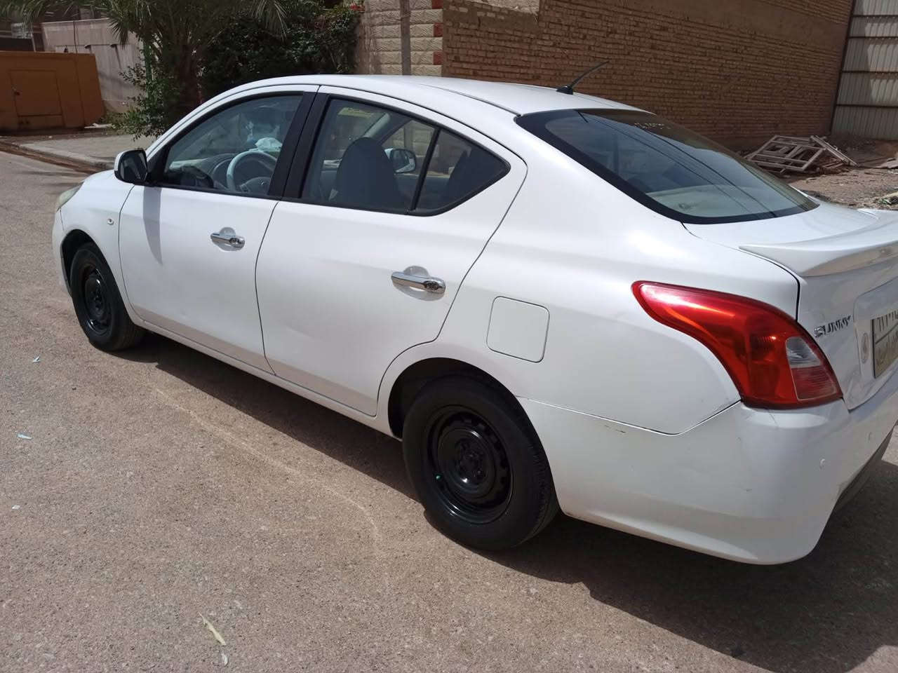 نيسان صني هندي بليتة زركة مديل 2020 
رقم اربيل بأسم شركة وكالة تحويل موجود 
كير محرك حدادية مكفول 
بيها جاملغ صبغ بدون دواخل سونارها موجود 
السعر 95 مجالها قليل
المكان النجف حي الجمعية 
***********
موجود واتساب النجف, العراق
