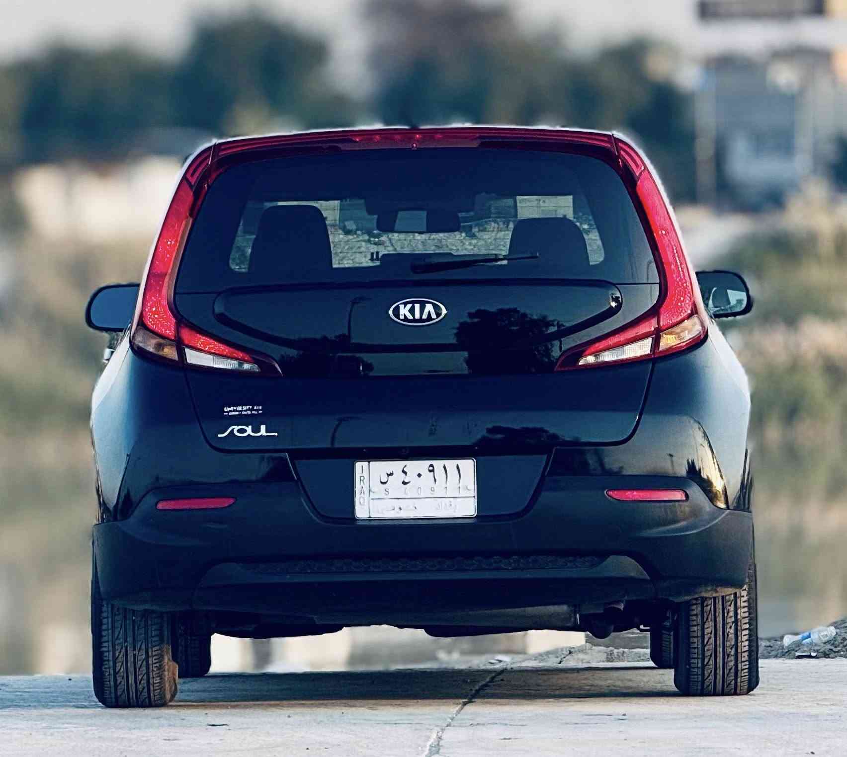 السلام عليكم
كيا صول 2021 وارد امريكي مرقم بغداد صور الحادث مرفقة مع الصور بدون ايرباك 
المواصفات : اطفاء ذاتي / شاشة كبيرة / كامرة دوارة / 3 انظمة قيادة / كروس سرعة / تحكم ستيرن / محرك 2000 دوش / مانع انزلاق / اواكس / USB 
/ كير ATM 
ماشية 38 mi 
مكاني الكاظمية 
السعر : 133 
رقم الهاتف : 
***********
***********
