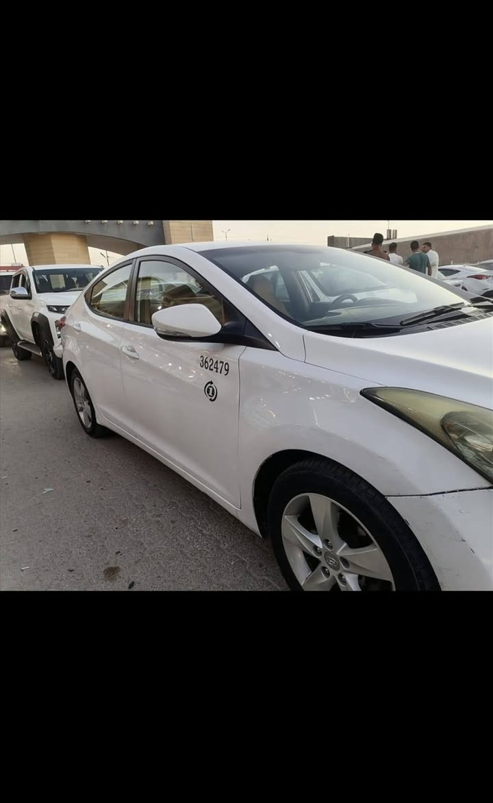 السلام عليكم
الانتره مديل ٢٠١٤ خليجي محرك ١٨٠٠ 
كير محرك تبريد مكفول حداديه تخم تاير سياره بيه بنيد وباب مبدل رقم اربيل سياره حلوه ونضيفه سعر ١٠٨ وبيه مجال مكاني نجف رقم *********** اني مكلف بلنشر اتصل عله رقم لو وتساب اخذ تفاصيل
