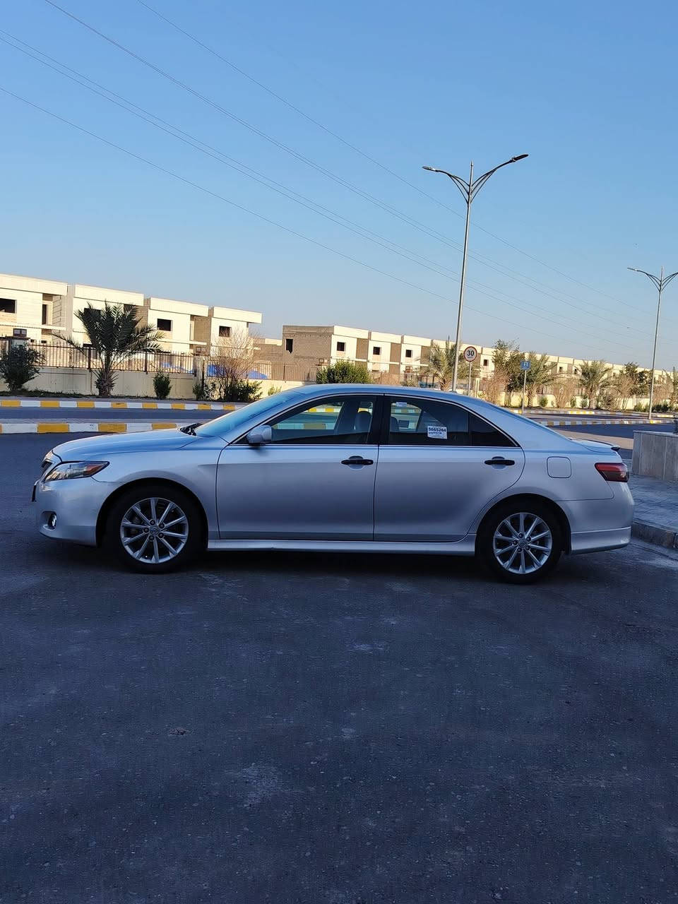 السلام عليكم للبيع بسعر مناسب 112 كامري امريكي 2010 الضر. فقط جاملغ امامي وشبر بجاملغ الثاني بدون داخل بدون ايرباك لون سلفر السياره الف متحط عليه جديده حيل وجاهزه مكينه 2500 دبل كزوز  الموصفات كشن كهرباء تحكمات ستيرن غرفته جديده تخم تايرات جدد صدر امامي خلفي جديد سنويه وهزه ورقم جدد تبريد ثلج ماشيه 150 العنوان تكريت
***********
