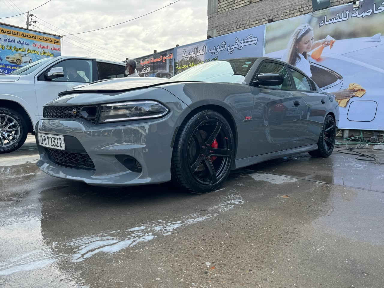 من رخصت الادمن

‎دوج جارجر سكات باك . Scat Pack . 

‎ الموديل : 2019 . (خليجي ) .
‎المحرك : SRT . V8 . 6.4L .
‎42,000 العداد

‎ المواصفات
‎*  نقطة عمياء . 
‎* مكابح رياضية (برمبو) . 
‎* لايت LED . 
‎* فتحت سقف (سلايد) . 
‎* كاميرا خلفية . 
‎* امكانية التحكم بوضعيات المقود كهربائيا . 
‎* كزوز سستم . 
‎* حساسات خلفية . 
‎* ويل قياس 20 أنج 
‎* سستم صوت ALPINE . 
‎* تشغيل عن بعد . 
* Bee 🐝 مقاعد رياضية من الجلد الفاخر . 
‎* ذاكرة لحفظ وضعيات الجلوس (ميموري) . 
‎* المقاعد الأمامية تبريد وتدفئة . 
‎* المقاعد الخلفية تدفئة . 
‎* نظام خرائط GPS . 
‎* شاشة كبيرة قياس 8.4 أنج اوپشنات SRT 
‎* تدفئة ستيرن . 
‎* كير شفتر بالستيرن . 
‎* جناح خلفي . 
‎* بلوتوث تلفون . 
‎* محدد سرعة . 
‎

رقم اربيل
مكانها بصره
الرقم 
***********
