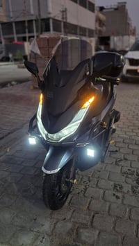 PCX 2020 رصاصي غامق (فيلي) وارد ياباني اصلي   مرقمه بغداد تحويل ثاني ي...