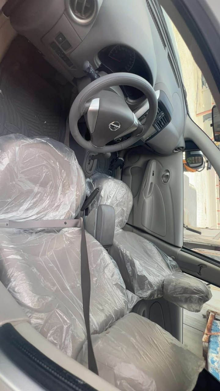 Nissan sunny 
مۆدێل 2024 جەمپێکی خەفیفی پشتەوەی هەیە 
دەرکەی لای سایەق سبوغە کەمێک ناوی گرتووە زۆر کەم لەگەڵ بستەک جامڵغ ساڵیانە و فەحس تاوەک و 2030 ،
سەیارەکە زۆر پاکە 
19000 نۆزدە هەزار ڕۆیشتووە 
نرخی 113 مەجالێکی برایانە.
ژ.م *********** أربيل, العراق
