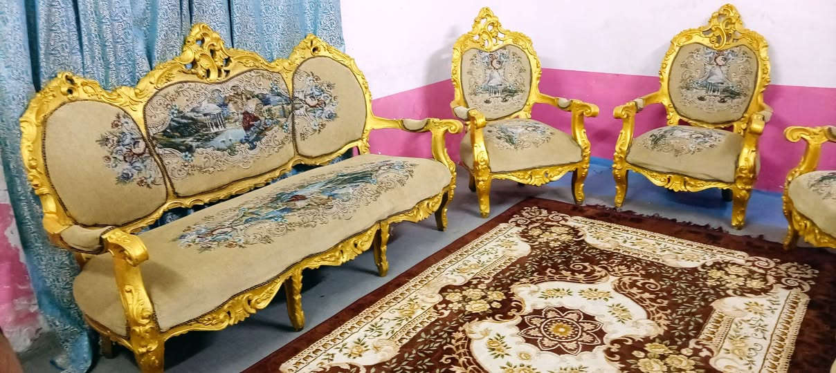 تخم ملكي زان مصري 9 مقاعد نظيف أخو الجديد العنوان كربلاء الامن الداخلي  السعر 375 للستفسار *********** يوجد توصيل بكروه
