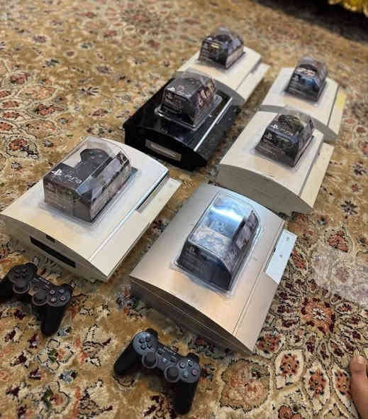 ك تحطيم الاسعار 🔥
عروض خاصة على جهاز  PS3 ياباني 
 بلي 3 ياباني اصلي
🔥🔥🔥🔥🔥🔥🔥🔥🔥🔥🔥🔥🔥🔥🔥🔥
✅يحتوي على جوستك عدد ثنين وايرلس 
✅يحتوي على هارد خارجي بداخله 50 لعبه منوعه قويه
✅️يحتوي على BATTLEFIELD
✅️يحتوي على CALL of  DUTY
✅ضمنها بيس 22 محدثه 25 وGTA والعاب حربيه
✅يحتوي على HD + واير كهرباء 
✅كل هذه بسعر 105 الف 🔥
___________________________ 

 متواجد ايضا واتساب***********

يتوفر توصيل كل محافظات العراق 5 الف فقط
