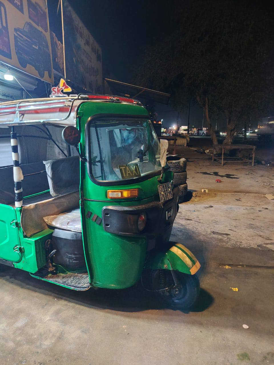 سلام عليكم تكتك 21مرقمه بيه صفحه تكتك حلوه وكاعده مكينته خير من الله ابيع الغراض وحد والتكتك وحد مكاني الشعب السريدات
***********
