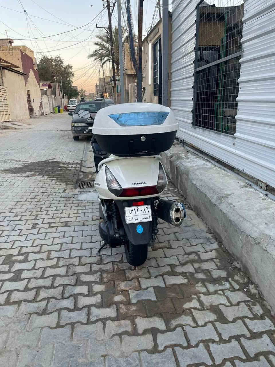 سلام عليكم ادامه عامه بيها تلحيض بلكفر البجم الامامي يرادله تطبيك سلفر ونج للبيع مكينه حلوه مابيه نقص عليها السعر بلاش خاص مكينه 400مكاني بغداد البياع ***********
