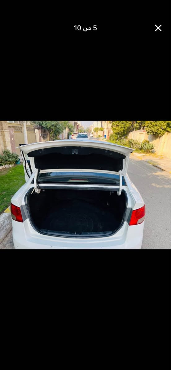 سلام عليكم 
البيع كيا سيراتو 2011 خليجي 
محرك ١٦٠٠ دوش 
كير ٦ نمر 
السيارة نص فول 
تبريد ثلج 
ويل حجم ١٦ 
أشاير بالمري 
داخل لونين 
حساسات خلفية 
حدادية جديدة 
السيارة بيها ربع جاملغ خلفي صبغ فقط 
وبيها نص باب صبغ 
السيارة احلة من الصور بهواي 
السعر ١٠٣$ وبي مجال 
هزه وسنوية ورقم كله جديد 
مكاني بغداد الغزاليه 
الاتصال *********** بغداد, العراق
