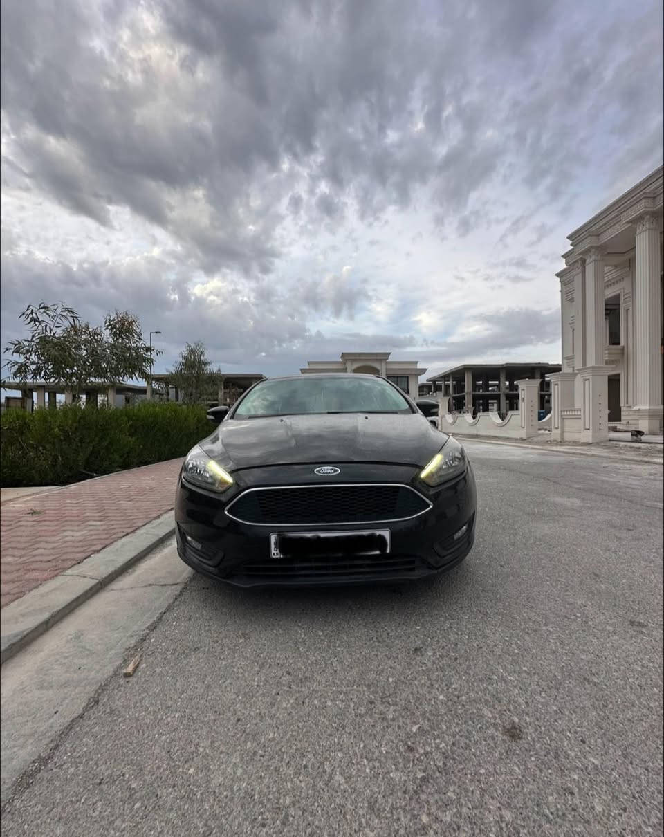 Ford Focus 2018 SEL
فول مواسفات
فتحة- شاشة سوني 
شغال
١ قطعة سبغ بدون دواخل
9300$ مجال بسیط
***********
***********
