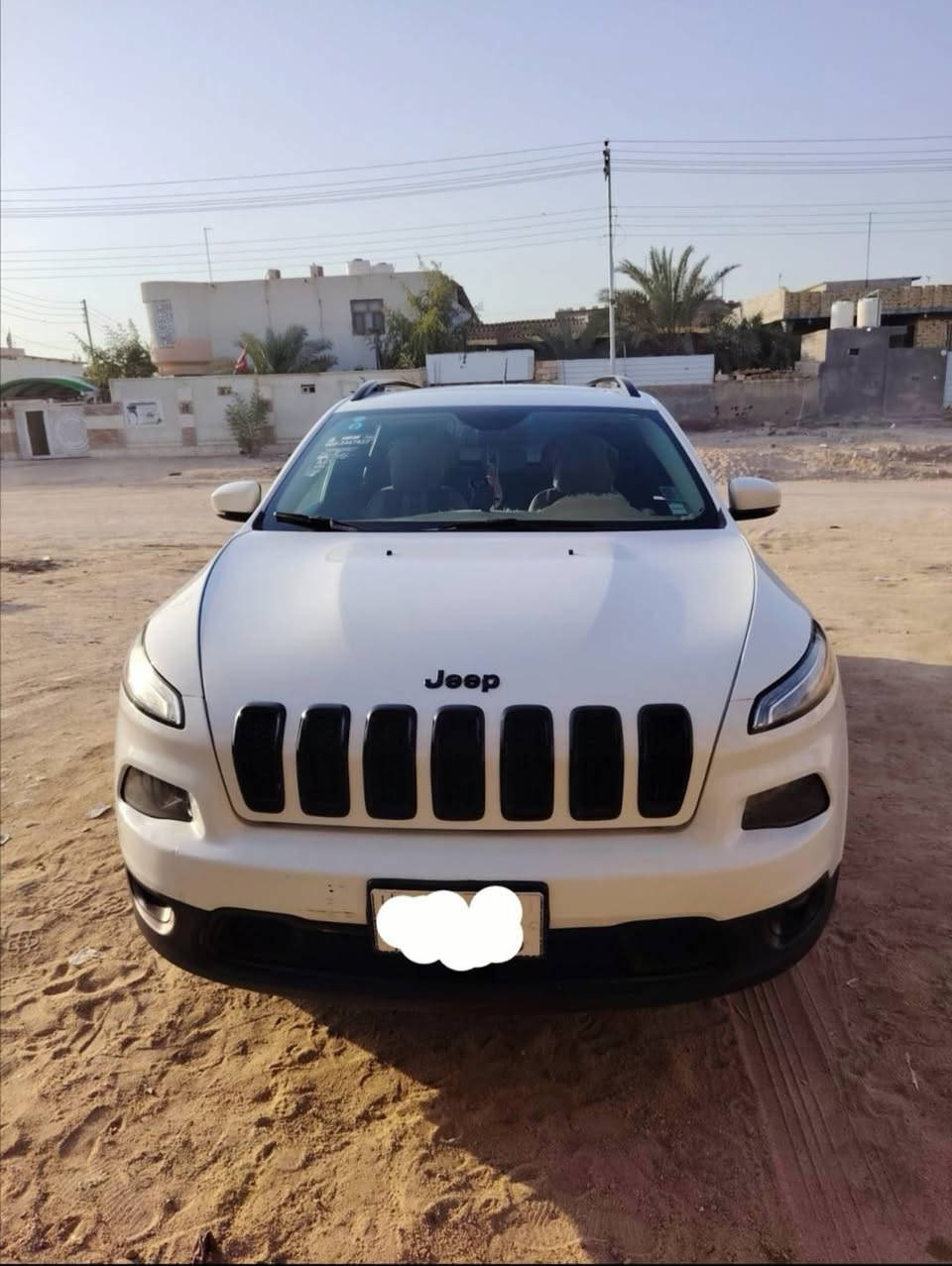 سلام عليكم
سياره للبيع
جيب شيروكي ليميتد موديل 2018
فول مواصفات واحد على واحد 
رقم بصرة الجديد تحويل ثاني يوم
السعر 138 وبية مجال
رقم الهاتف:***********
