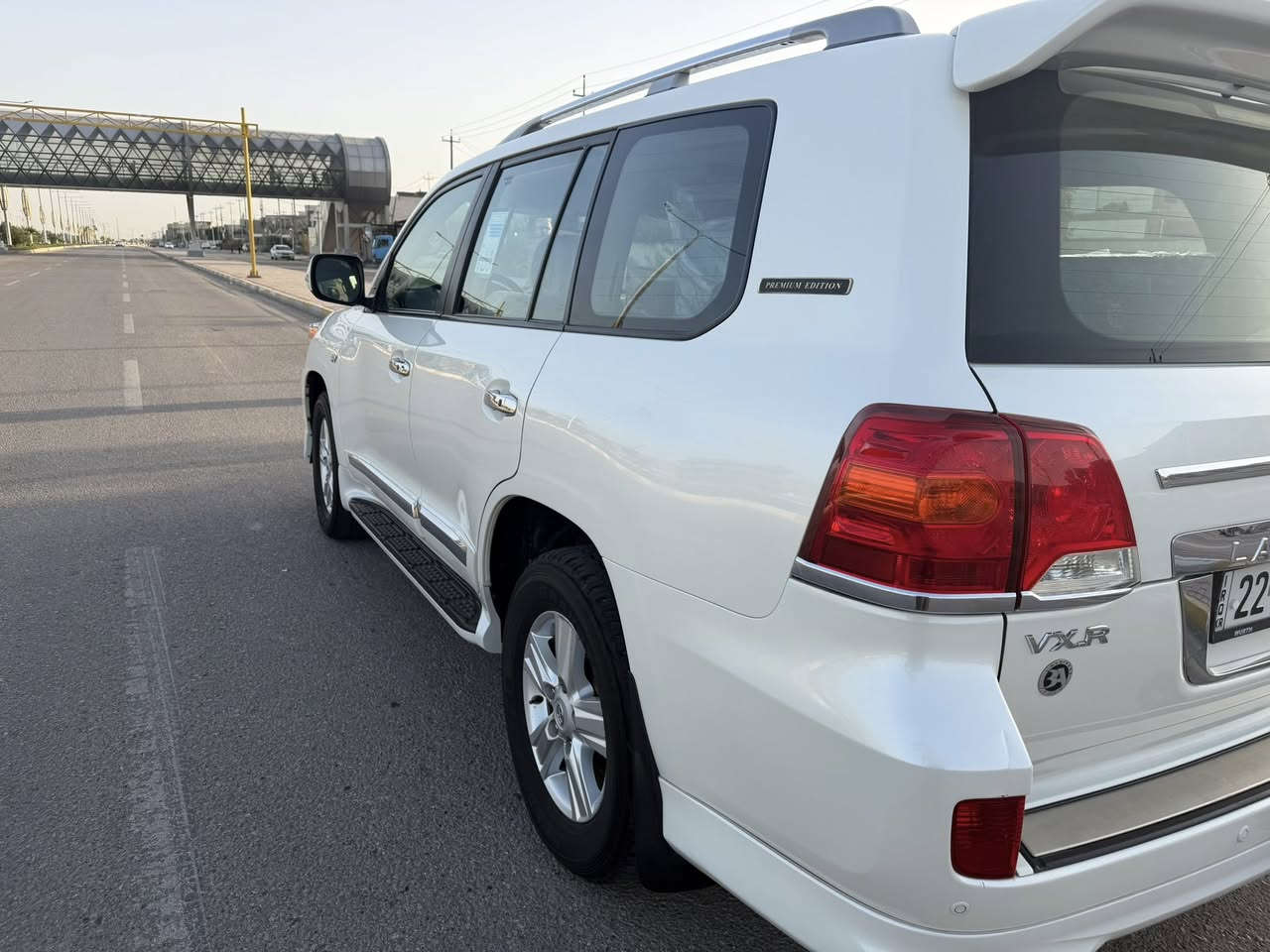 السلام عليكم عشاق لاندكروز  2015 بريم اصل كفاله عامه من كلشي مشي حقيقي ١٢٠ محرك V8 5700
السعر ٤٦٠ $ بيه مجال شي بسيط 
  ***********
