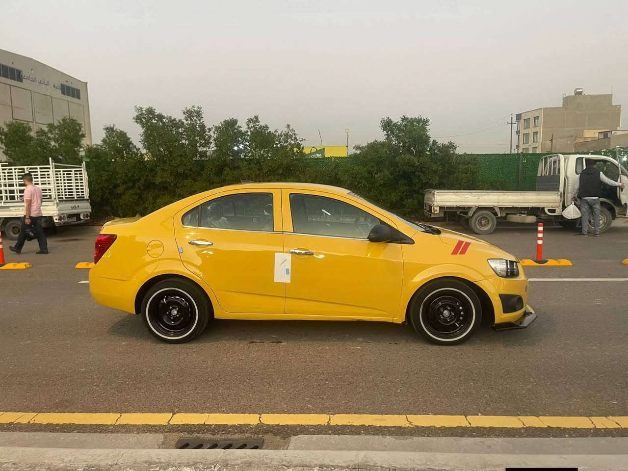 سلام عليكم شفر ليت سونك 2013 محرك 1800جاهزه سياره مصفره هيئه وغرمات رقم بغداد سنويه ل 27 مكان سياره ناصريه صاحب سياره بغداد جاهزه متعوب عليها السعر 58وبي مجال للشراي اتصل ***********
