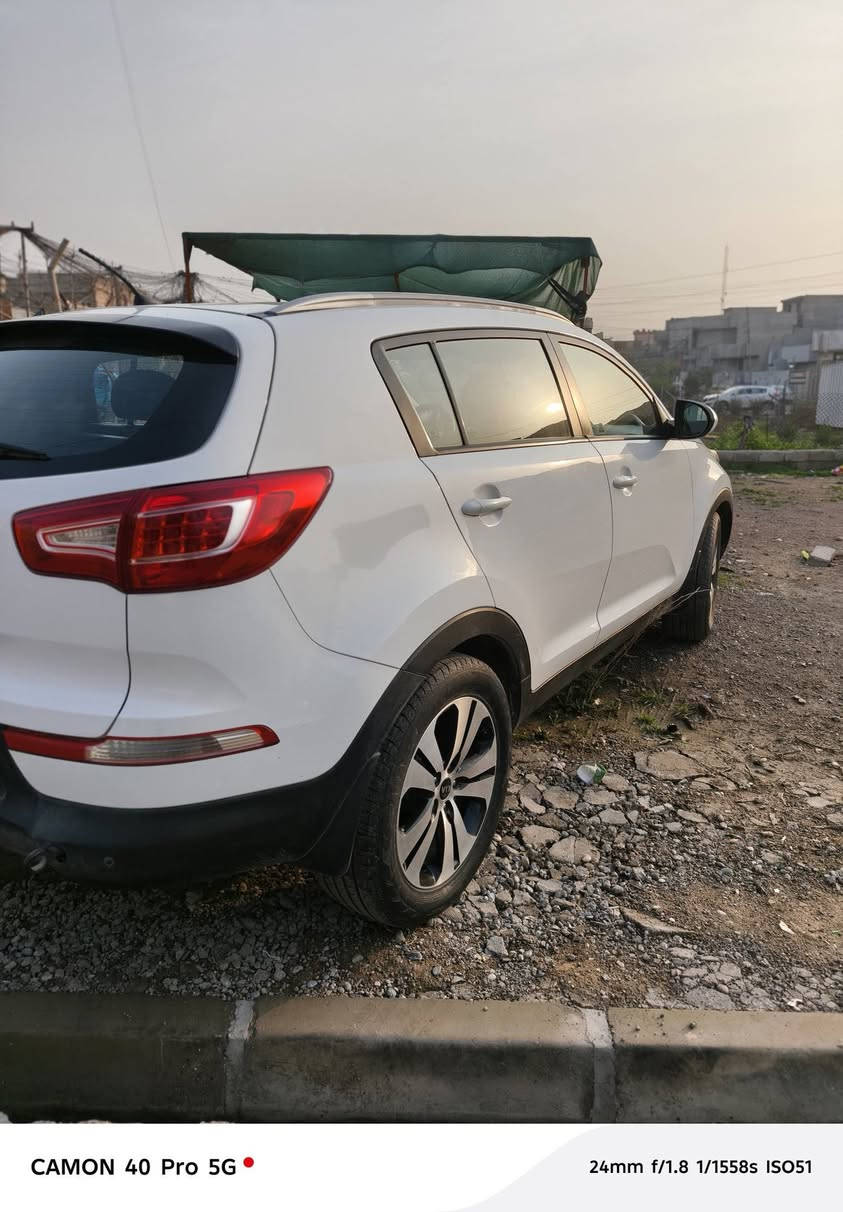 اسلام عليكم
سبورتج للبيع 
موديل 2014
فول مواصفات عدا البصمة 
بدون ضرر 
بدون صبغ 
رقم جديد
سنوية جديدة 
هزة جديدة 
بأسم صاحبها 
ملاحظة. مكلف بنشر 
للمزيد من المعلومات الاتصال على الرقم
***********
