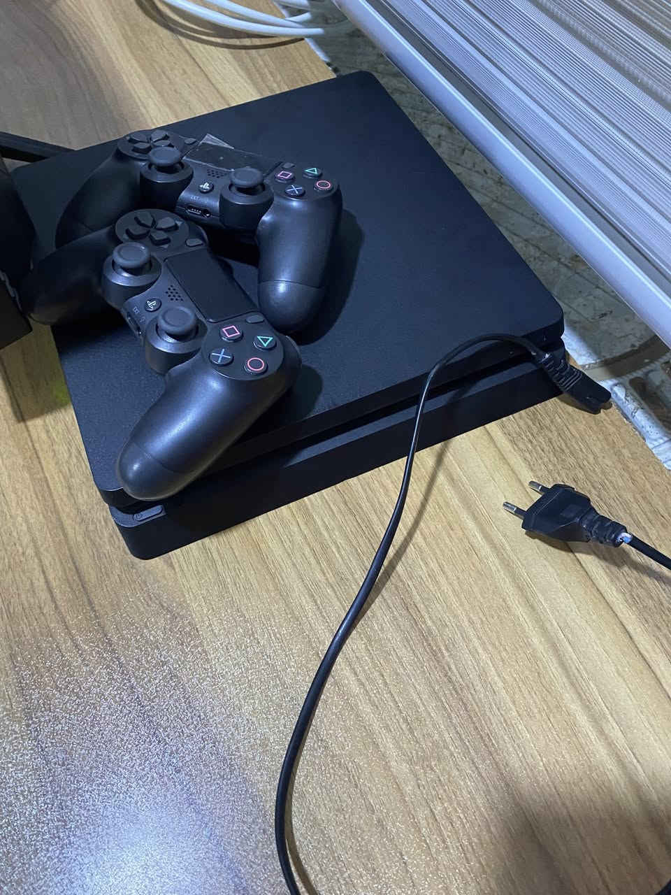 بلي فور سلم مهكر نضام 9 مساحته نص تيرا ويا  جوستكين او يوبيأس السعرر 250 اوو بي مجال للطيبين ‭0786 921 4875‬ واتساب
