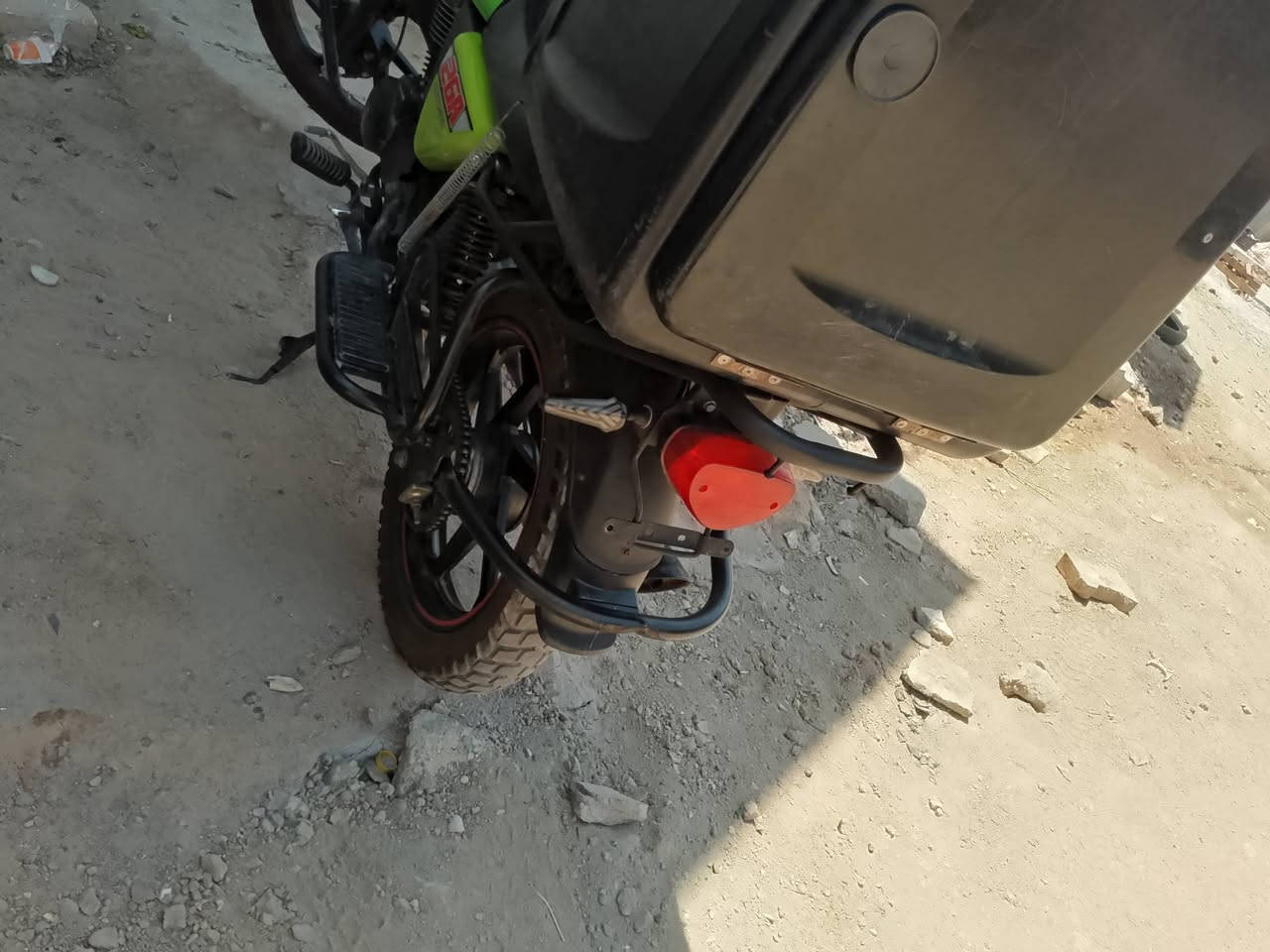 سلام عليكم دايون للبيع كوم حديد ابيع مكاني الدوانيه مراوس هم ترهم حسب القناعه السعر 1550 و بيها مجال ***********
