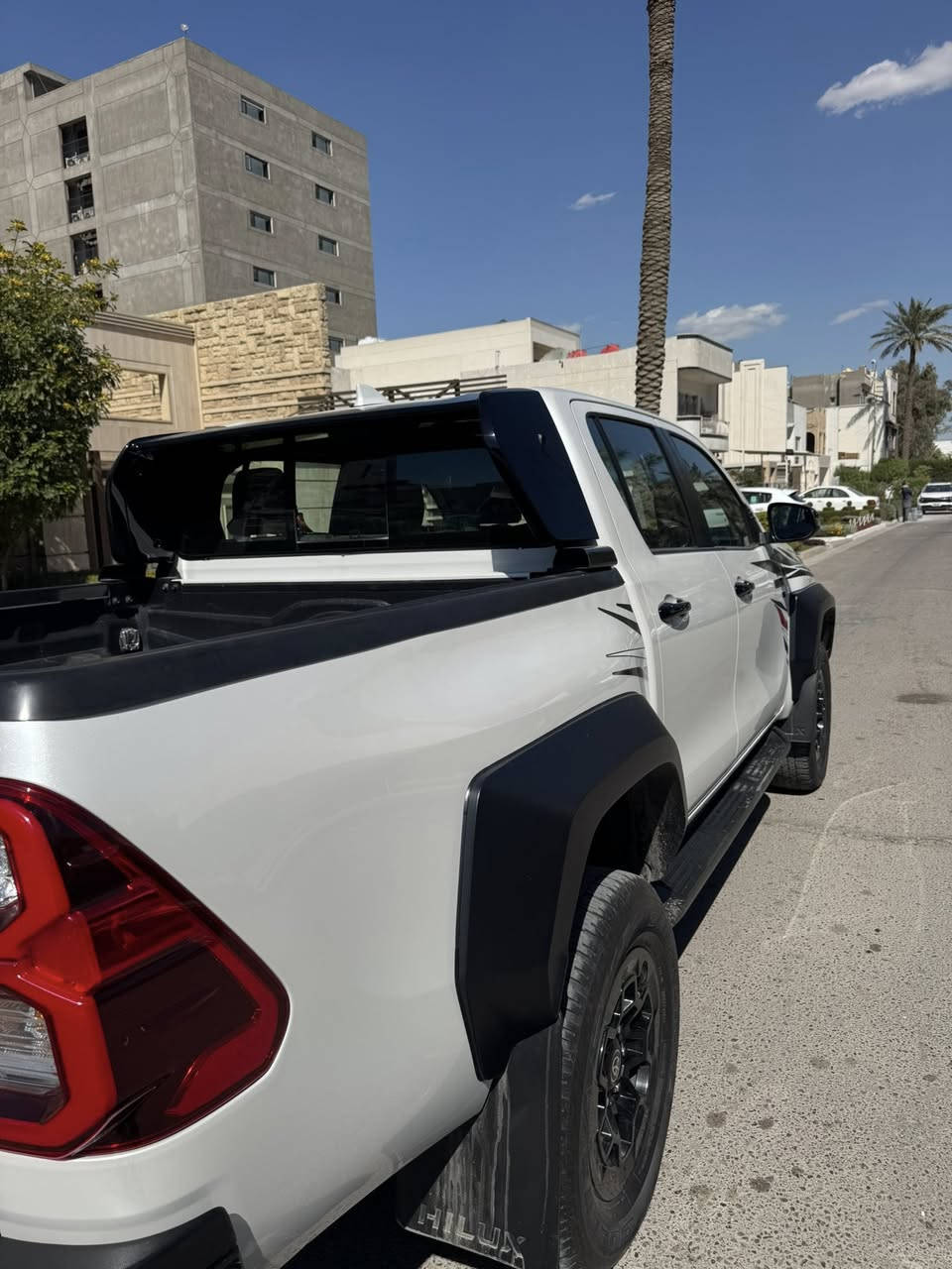 هايلوكس GR مديل 24
ماشية 42 الف
كفالة عامة 
رقم شمالي 
بغداد زيونة
الاستفسارات ***********
