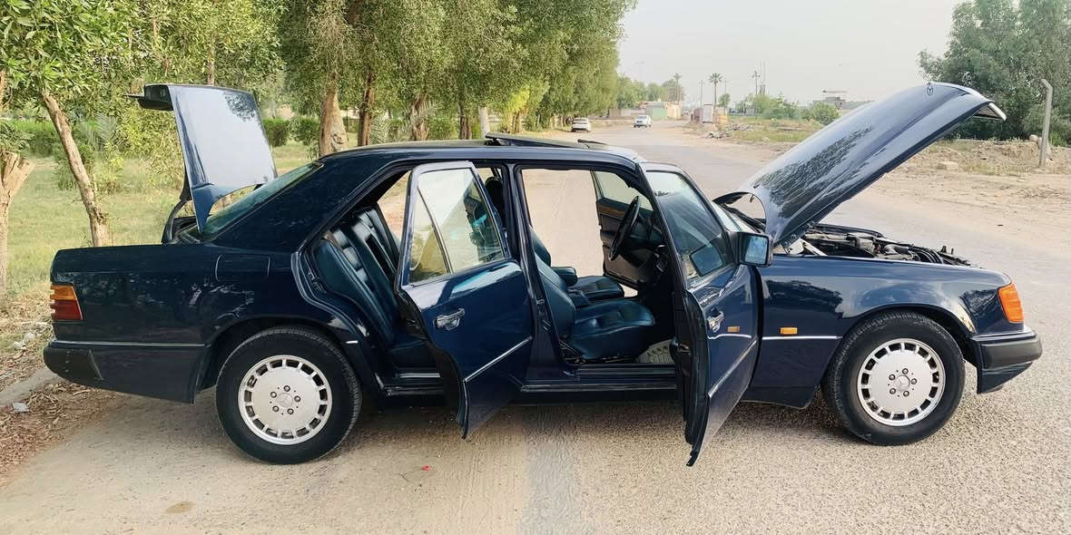 مرسيدس دب.
محرك 300 قبق اسود. كير. ومحرك توني شادهن مال حاويه
مديل 1991 رقم. بابل. انكليزي. بسمي
لون حبري 
اربعه. جام. كهرباء
دبل مروحه
تبريد بيانو 
سلايت. طكتين 
كشن. جل. وكهرباء
سنتر. رمونت. حتى. قبق البانزين. يقفل 
تخم. تاير باتري. حداديه. كله. جديد 
مصبوغه. عام. بدون ضربه. عندي. صوره قبل الصبغ. 

السعر 73 وبيه. مجال 

مكان. السياره. المسيب 
***********وتساب
***********اتصال
