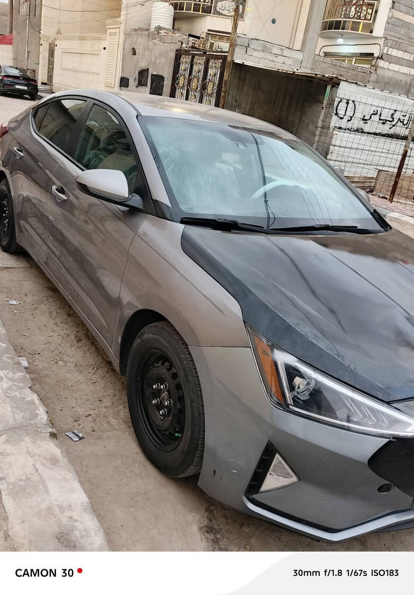 الانتره مديل 2020 مكفوله كير مكينه شواصي بس بنيد مبدل وبارد بل باب والجنطه رقم بغداد معوقين راعيه بل بصره جاهز   ***********  سعر 115 وبيها مجال بسيط
