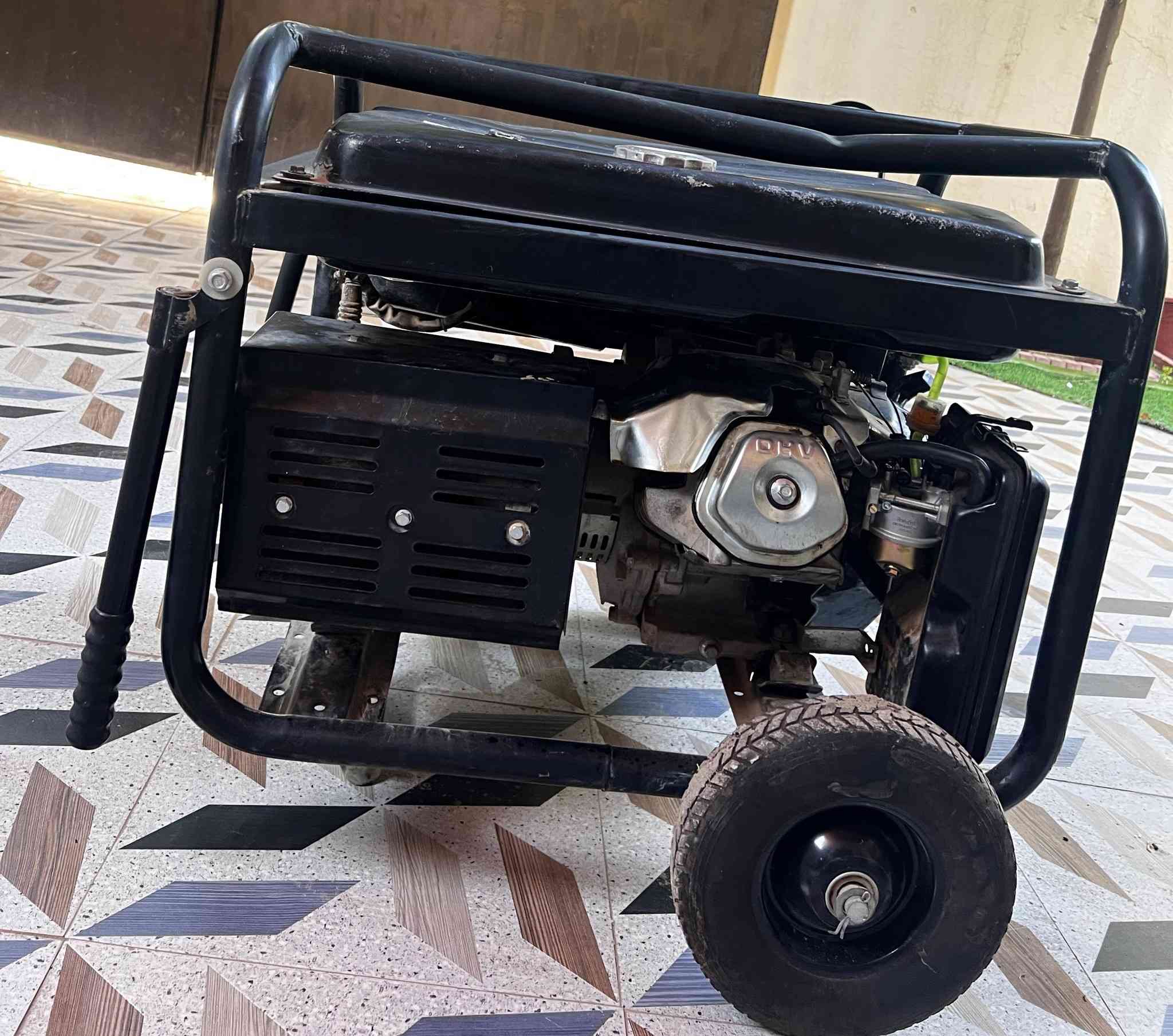 مولد 5KV ونص للبيع مستعمل شي قليل جدا التفاصيل بالفديو
للاستفسار الاتصال على الرقم ***********
السعر 300 الف وبي مجال رجاء الميعرف سعرة ليكسر بحلال العالم
