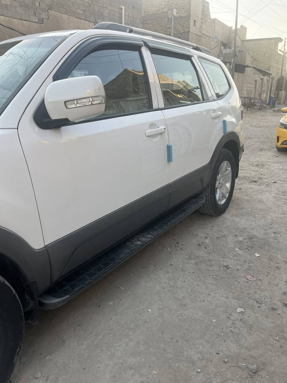 سلام عليكم مهافي2012         سيارة جديدة   بيها ضربه بالتكمة فوك على كد شبر سيارة جديدة كير مكينة نضاف صدر تخم تاير تبريد ثلاجة٣ قطع السعر 115 عنوان بغداد مدينة الصدر هـ***********/ واتساب***********
