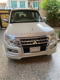 باجيرو 2014 حبتور السيارة نضيفة كلش بيهة جاملغ ايمن نصه مصبوغ والبنيد ...