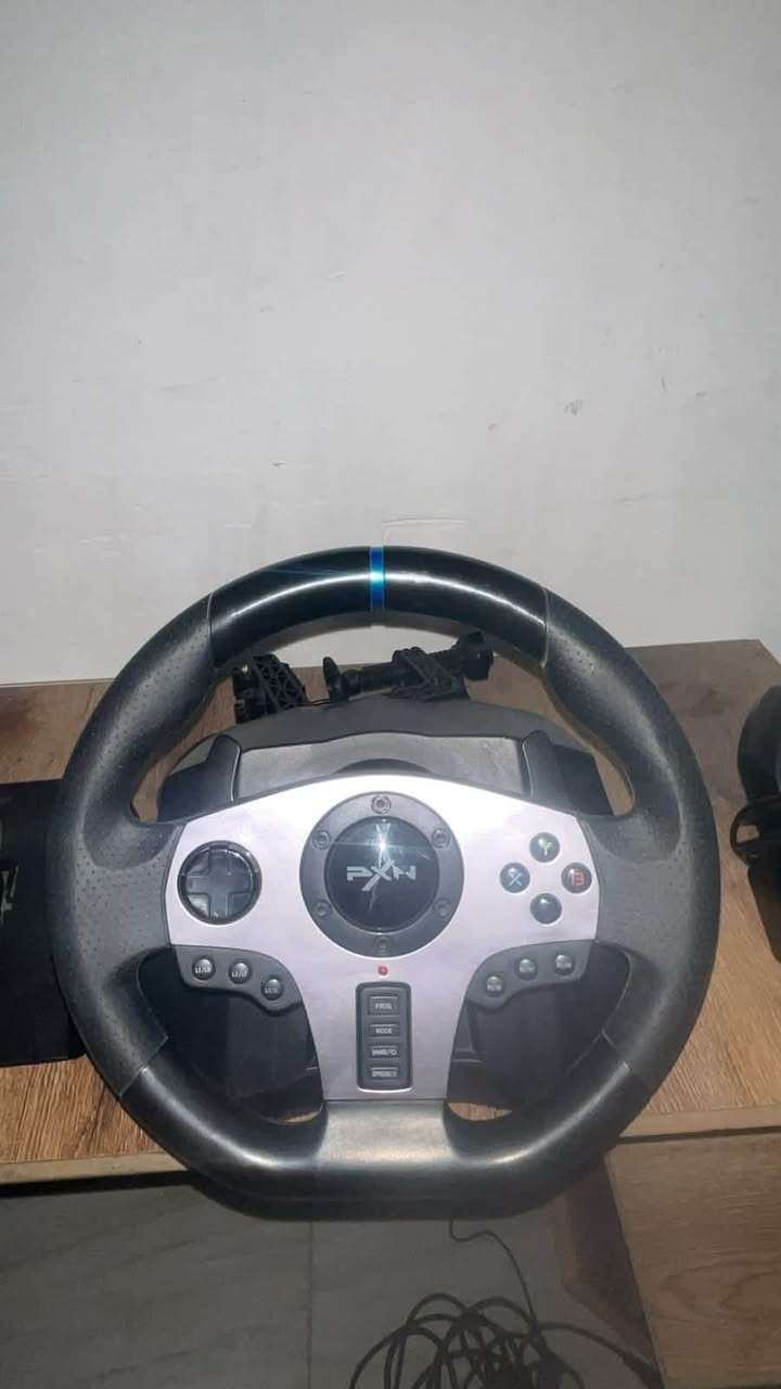 بلي 4 سلم للبيع
بلي نظيف  كامل ملحقاته لا مفتوح ولا مهكر 
جوستكات عدد 2 
العاب 2
GTA V 
The CREW 2
ودركسون  PXH V9 هم كامل ملحقاته نظيفه كلش  
السعر 380 الف


**إذا كنت صاحب هذا الإعلان وتريد حذفه لأي سبب، رجاءا أرسل رسالة إلى الدعم الفني**