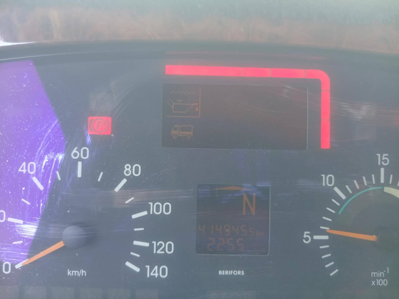 سلام عليكم سيارة اكتروز للبيع موديل 2002 حجم 43 
مكان الرمادي بل سنويه مربوطه صهريج ‏‪***********‬‏
سعر 240وبيه مجال
