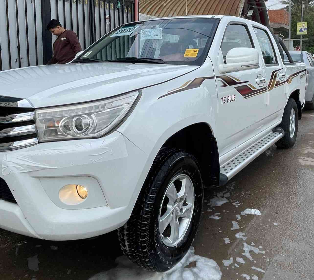 سلام عليكم🧿
بيكم دير خليجي 2020

رقم بغداد مشروع وطني 2028

سياره جديده كفاله عامه من كُلشي

على وضع الشركه ماشيه 80

‏￼سياره استخدام شخص واحد

‏ مكاني بغداد الاستفسار ***********
