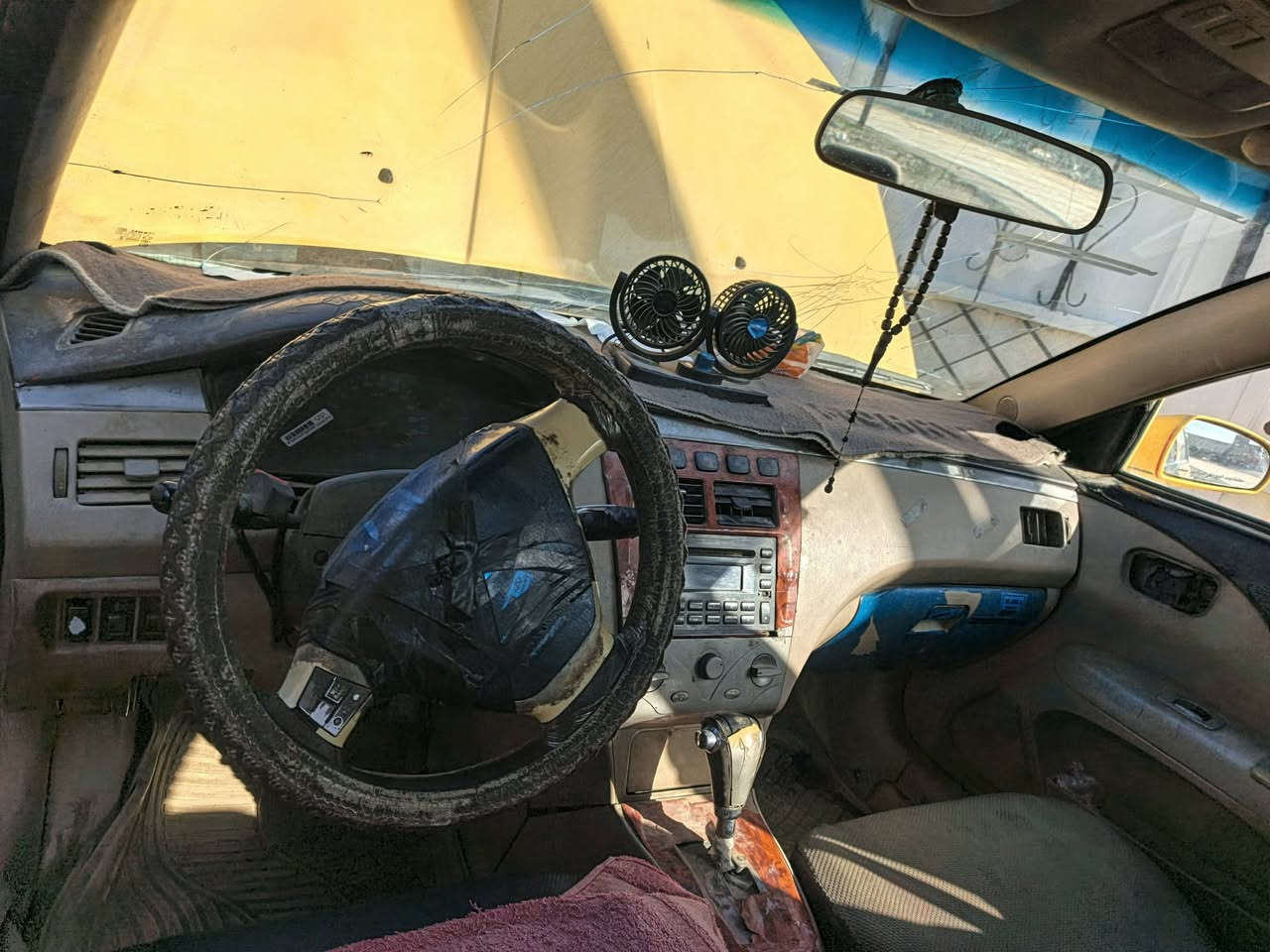 شيري لبيع سعر 27 ورقه
سنويه لحد2027 
موديل 2011
كير اوتماتيك ***********
