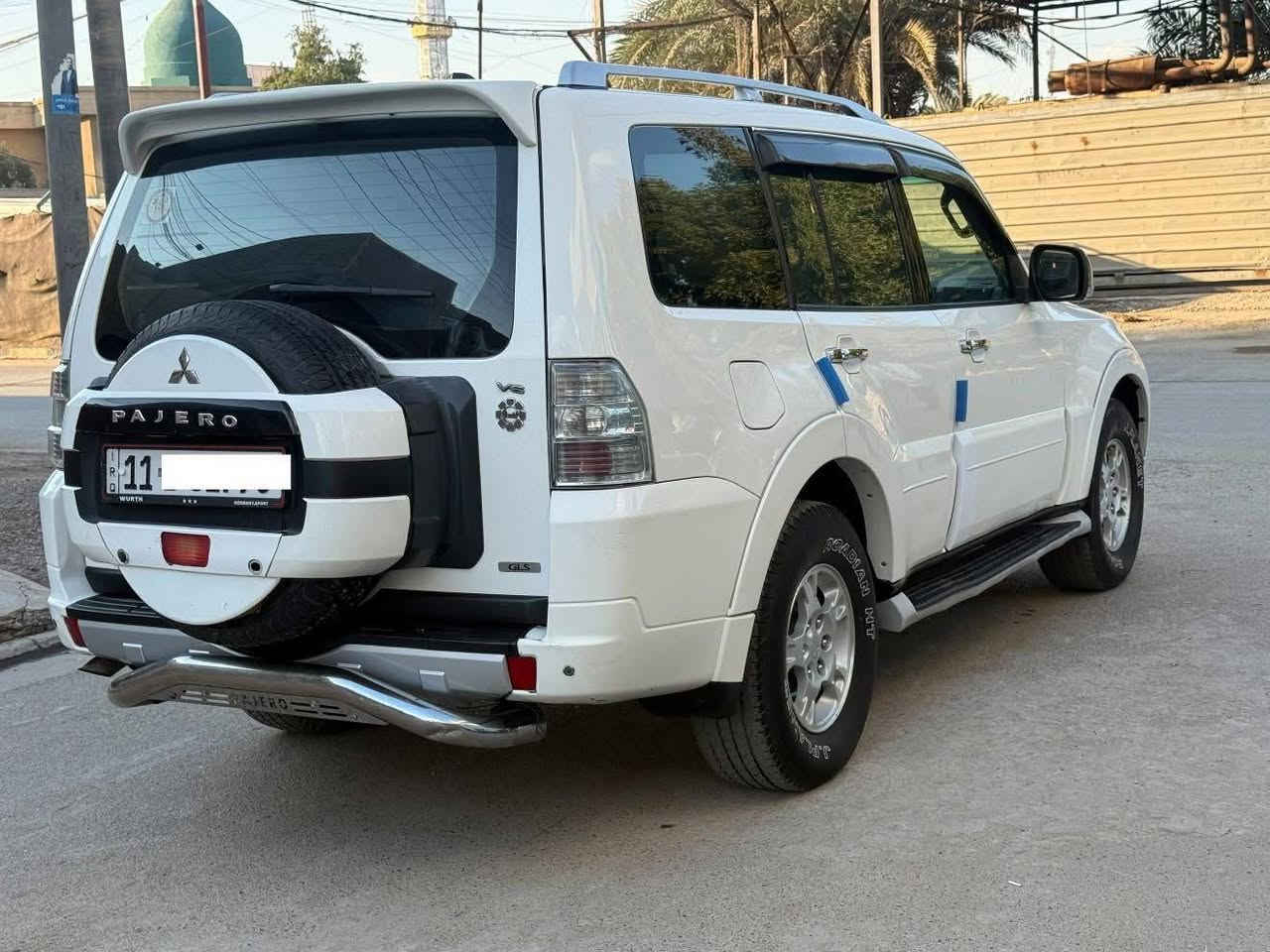 سلام عليكم بيع اومراوس
باجيرو  2008 

سياره مصبوغه حزام جماليه مكفوله من كلبه وجفيه 

محرك  3000   شاده جديد مال حاويه البلادي

تبريد  ثلج  ٣ قطع

٧ راكب 

شاشه وتخم تاير 

باتري جديد 

 داخلهة على شركه 

صدر امامي خلفي جديد 

جاهزه  وخير من الله 

داخل صاج 

كير اوتو 

تبريد  ٣ قطع 

كشنات كهرباء 

ريموت

فور ويل  

 رقم بغداد الدولي الجديد 

سعرها 98 بيها مجال كلش بصيط

مكاني الكرخ 

اتصال فقط مكلف بلنشر 

*********** بغداد, العراق
