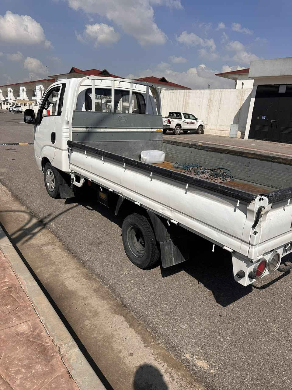 السلام عليكم
كيه مديل 2019محدثه بالكامل 
رقم الكيه بغداد محدث وسنويه  جديد 
الكيه كفاله عامه ماعده القماره بيه تعديل من جهت السكن 
مكينه تعمير جديد صدر جديد تبريد شغال 
الشاصي كفاله السياره بسمي تحويل مباشر 
ممشى السياره 130الف   

سعر السياره 115ورقه وبيه مجال شي بسيط عنواني اربيل 
تواصل واتس اب 
***********
***********
