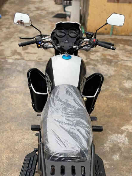 سلام عليكم دراجة دايوان موديل 2025 أوراق اسكنر يعني ما مدفوع كمركها بعدها بل جيس اخت الزيرو ماشية الف وشوية استخدام شهر دهن اديرلها درجة أولى ابو 15000 الف دراجة كاملة مكملة تجي تأخذها انته ومغمض سبب البيع محتاج فلوس المكان ناحية كنعان منطقة البدعة السعر 1550 مليون وخمسمية وخمسين وبيهت مجال للطيبين
رقم الهاتف ***********
