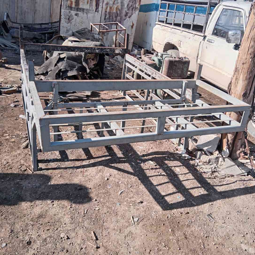 السلام عليكم اخوان يوجد محجر ببيكم 80 للبيع وكذلك يوجد مكينه وكير سمنت مع التفرعات قرب دائره المرور ديالئ للاستفسار او الاتصال على الرقم ***********
