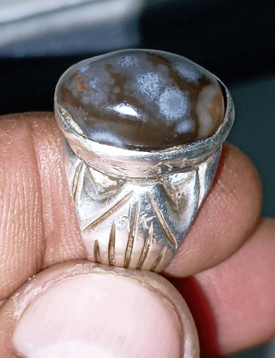 وينه اليدور مال زماط وشرط الشغل ومال سليماني عيون عطف نوادر النوادر فول الفول  وشرط الشغل تاخذة منجم 14 ليلة وبي توكيل عام وخدام وجاهز للحمل يعمل جاه وجاها عكد لسان محبه قبول طاعة خضوع جلب وتسهيل امور دوائر دولة صياغة يدويه قديمة فضه 925 يوجد توصيل ***********       ***********
