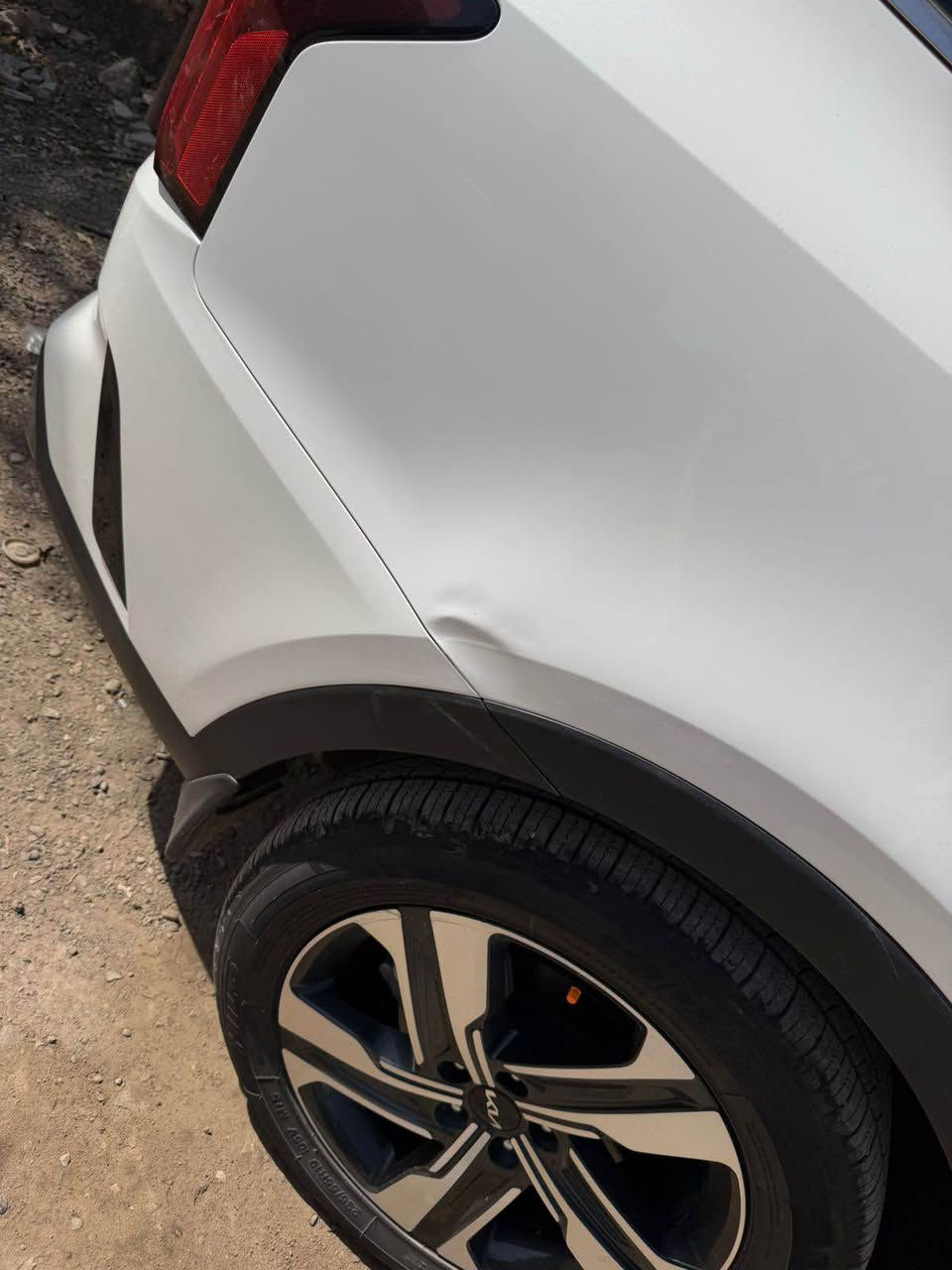 السلام عليكم 
سورنتو خليجي موديل23
رقم بغداد تحويل مباشر 
بيها بارد بالهلال ورصعه موضحة
ماشيه 44
6 سلندر
7 راكب
حساس امامي خلفي
تشغيل عن بعد
صندوگ كهرباء
كير ماوس
هاند بريك كهرباء
بردات خلفية
السعر 283
مكاني الديوانية
للاستفسار *********** ديوانية, القادسية
