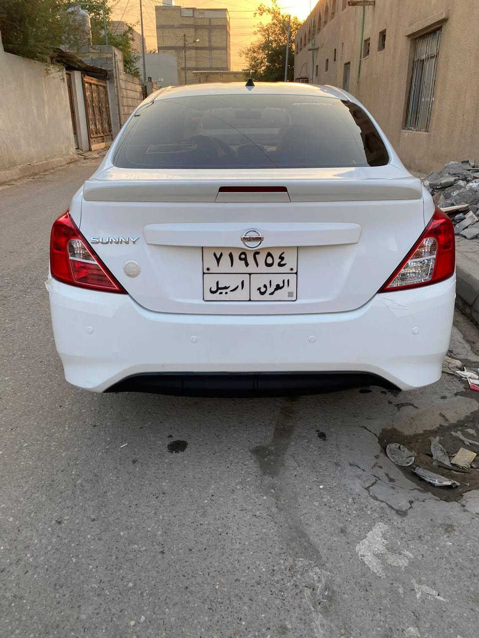 سلام عليكم
نيسان صني هندي بليته زركه ٢٠٢٢
كفاله عامه لا صبغ لا بارد لا تبديل عده شخط بلباب
السعر ١١٥ 
البصره المعقل
***********
