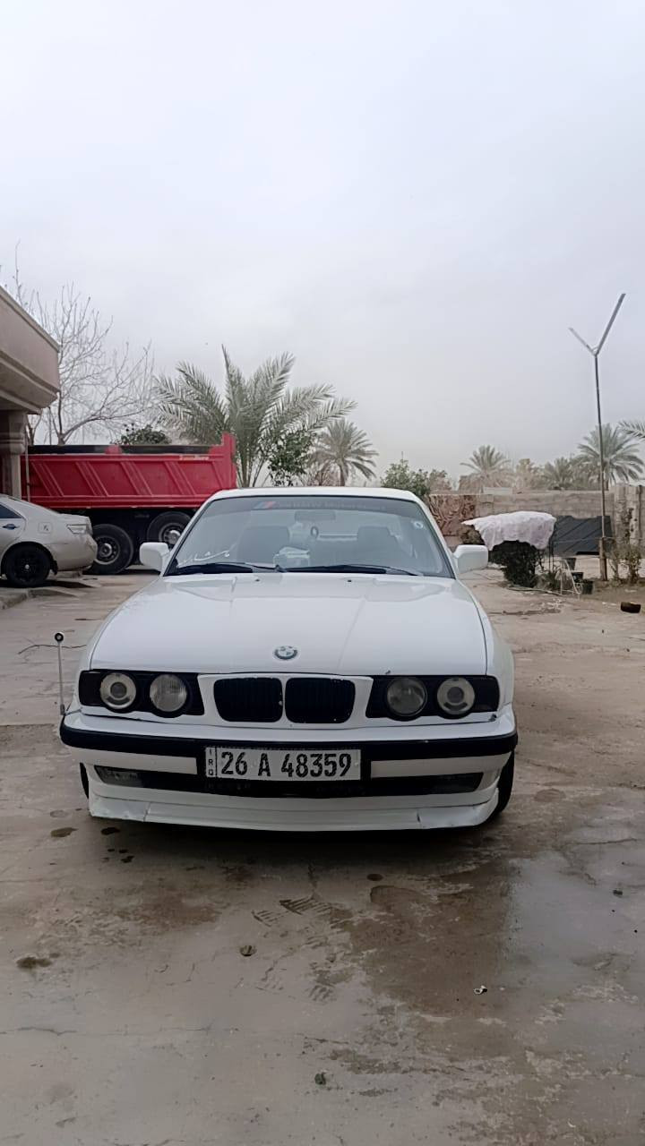 بيم حجم 535 سنويه 30بسمي موديل 1989 مكانه صلاح الدين مكشيفه بيع فقط مصبوغه عام فرن بيه شي قليل معجون نفس الي بصوره حالين صدره تعبان محرك كير نضيف تبريد قراضه موجوده بس كبريسر عاطل اني نطيك صل تبريد موتحزير تأيرات نضافته 70 بل 100 كهربائي كله شغاله باتري جديد سعر 33 وبيه مجال قليل فقط تصال مستعجل البيع ضرف  فقط بيع ماترهم مقدمه ***********
