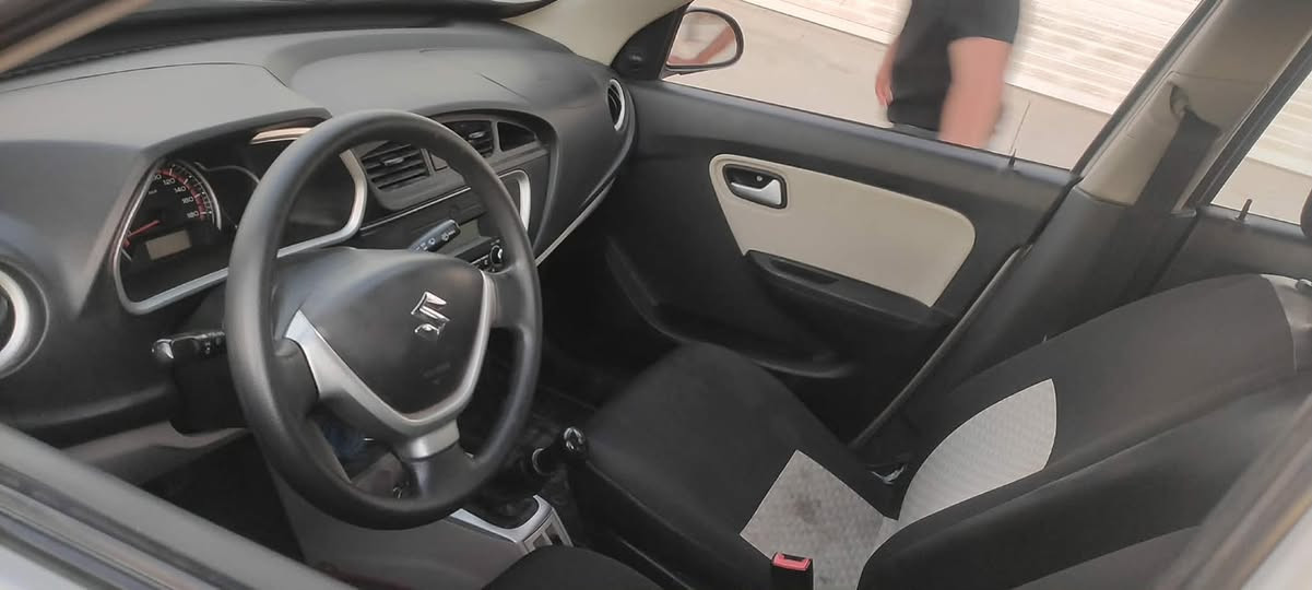 Suzuki Alto 2023..
گێڕ عادي  مکینەی ٣ پستۆنی تۆربۆ
بی بۆیاخ تۆزیک ساردی هەیە 
نمونە لەجوانی
بەنزین  زۆر کەم دەخوات …
سەنەویی و رەقەمی تازەیە
بشرط تحويل و غرامە 
نرخي ٥٧$ مجالیکی کەم

ژ. م ***********
شوين :كلار
