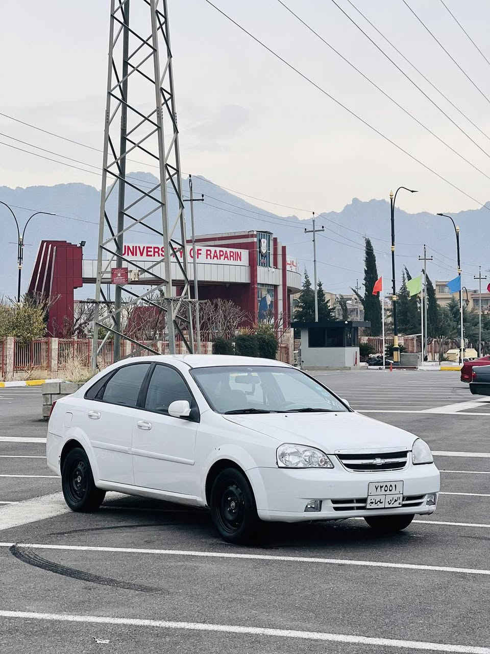 ئۆپترا 2010 LS ئەمریکی جام کارەبایی قوفڵ مەرکەزی ئاوێنە کارەبایی گێرومەکینە بەشەرت دوسەر هیلالی تایەی دواوەی بۆیاخە هەندێک شوێنی ساردی هەیە جائیزە چوارتایە و ویلی لۆکی لەژێرە کامل سێرڤسی  بۆ ئەنجامدراوە تازە پۆڵیش و حەمام کراوە  سەیارەکە زۆر جوان و خاوێنە ماڵی دۆستە
کورەک***********
ئاسیا***********
شوێن.ڕانیە رانية, السليمانية
