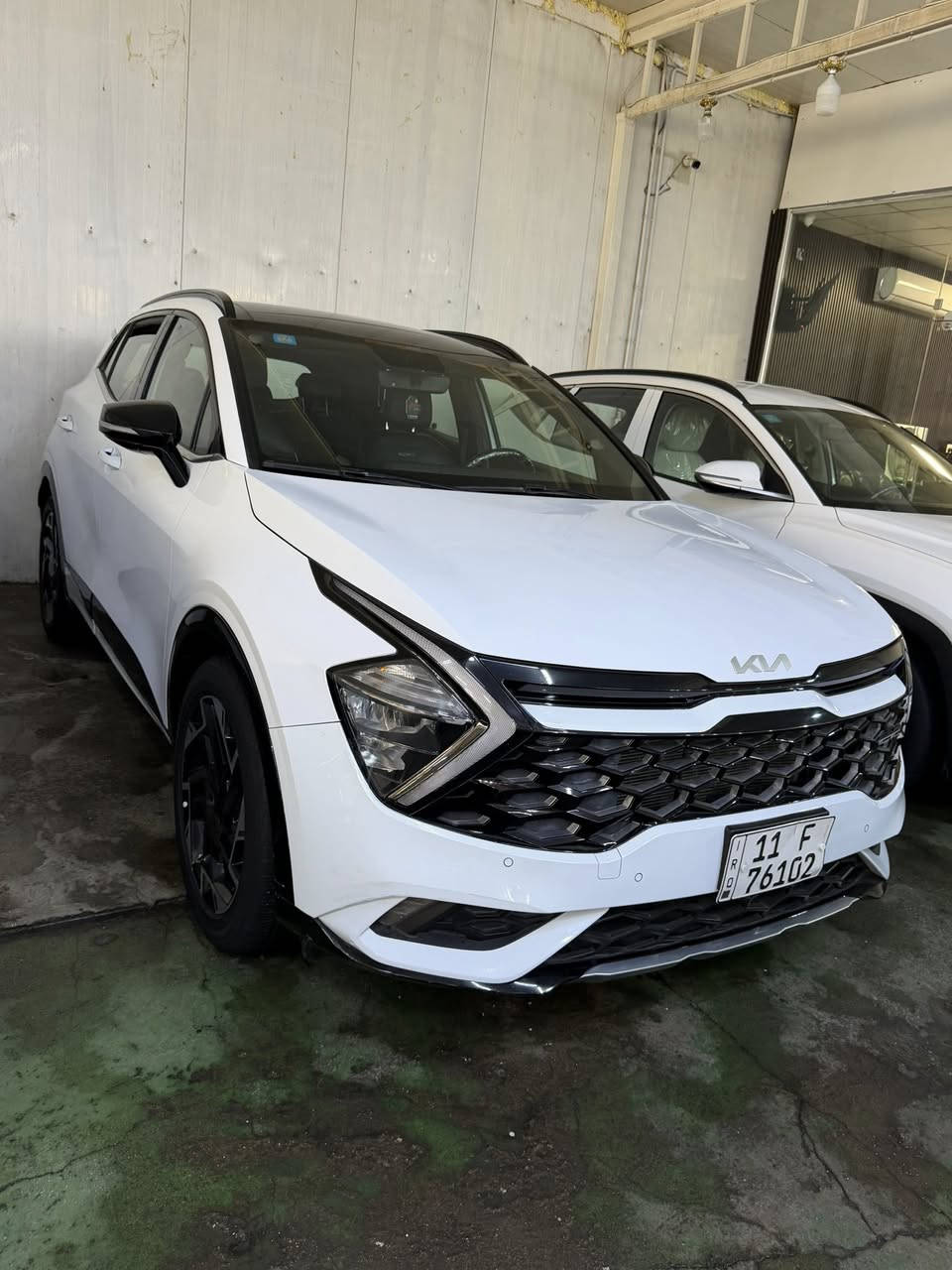 سبورتج GT-Line 2023 
فول اعلا فئة بلسبورتج
ميحتاج اذكر مواصفات الجيتي معروفة
مكفولة كفالة من الصبغ ولبارد ولتبديل 
فقط حالوب بسيط جدا بلبنيد 
مكينة وكير كفالة عامة ماشية 40 
رايدها ب228$ وبيها مجال ***********
بغداد النهضة
