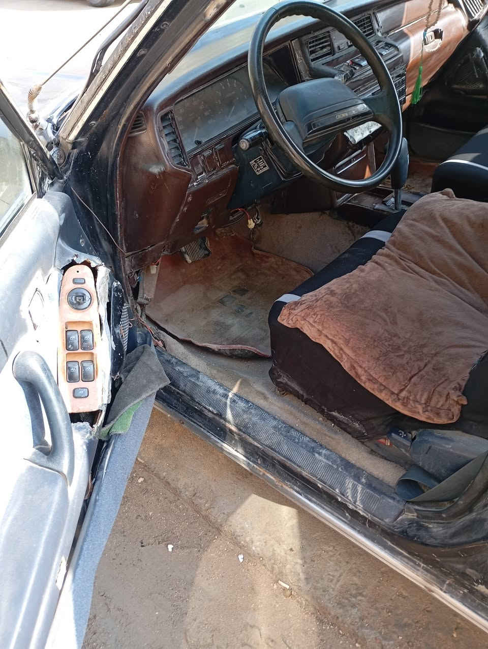 السلام عليكم  سياره هارتوب موديل 92  السعر 16 وبي مجال قليل  مكان سياره ناصريه الا ستفسار ع رقم ***********
