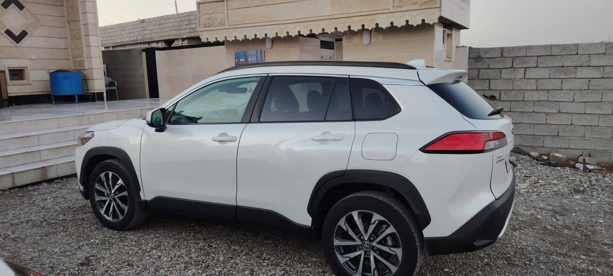 السلام عليكم
كورلا كروس 2023
لون ابيض
مواصفات XLE
بصمه
رادارات جانبيه 
تبريد خلفي
كشانه جلد
هيترات كشانه
كشن كهربائي
شحن وايرليس
السعر 175
وبيها مجال 
الضرر بونيد مبدل بلادي
بدون دواخل
 ماشيه 45الف
منفيس
المكان الزاب قرية اصبيح

للاستفسار الاتصال على***********
