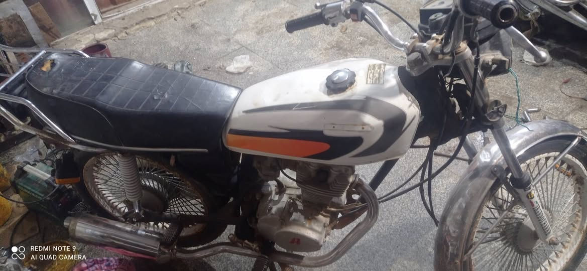 ارشه للبيع 19  أوراق  تعبانه يرادلهه تعمير
السعر 350 الف  وبيها مجال بسيط  مكاني النصر 
ما متواجد خاص. هاتف***********
