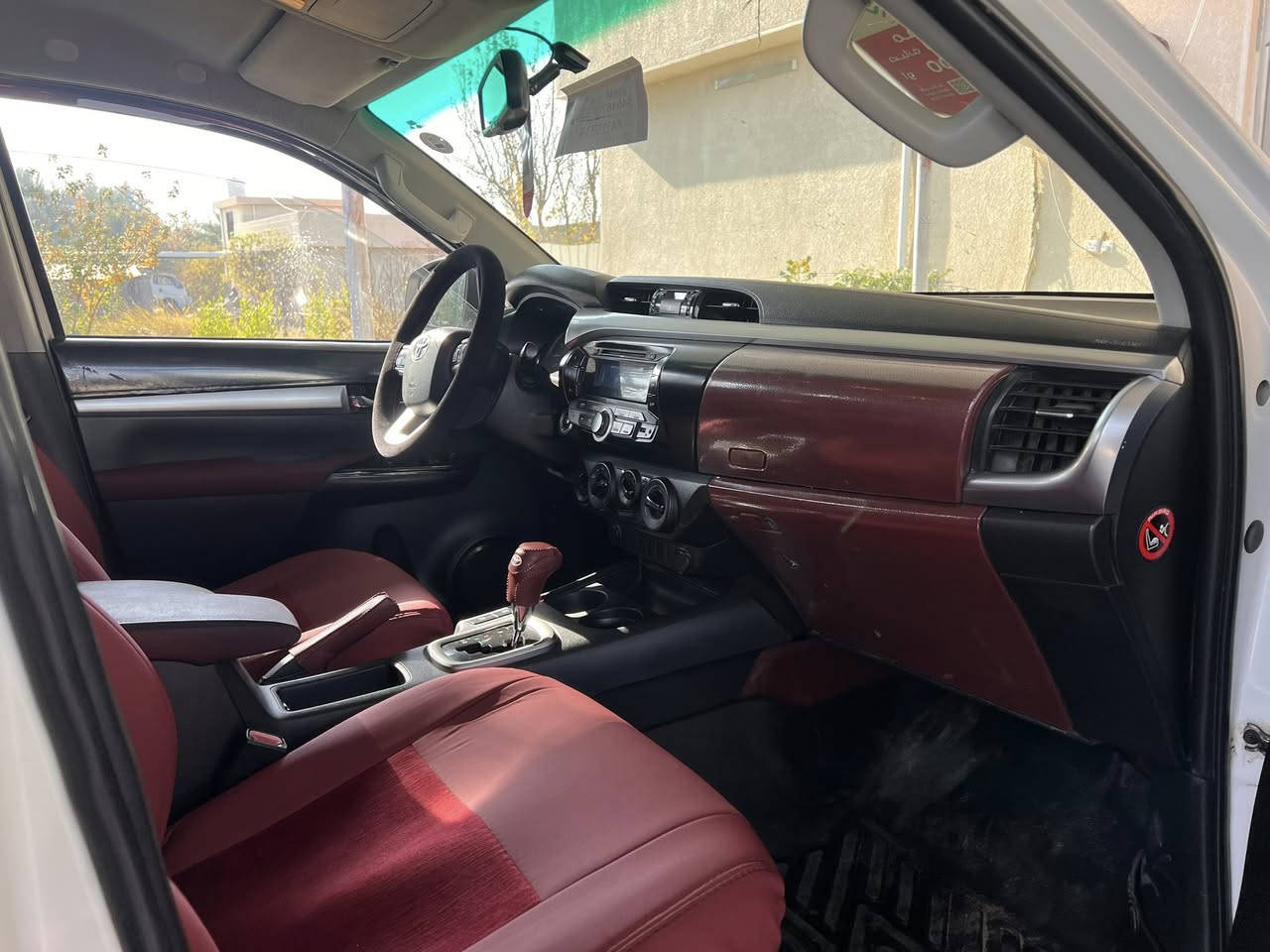 السلام عليكم : هايلوكس موديل 2016 سعودي ام الدعاء محرك 2700 فور ويل عالي مواصفات بصمه كير أوتماتيك نظام مود قيادة ماشيه 230 الف السونار بالمنشور موضح بي كلشي كير محرك صدر تبريد كفاله سياره جاهزه وبدون اي نقص رقم اربيل بسمنا السعر 230 مكان السيارة بغداد اليوسفية 
***********
***********
