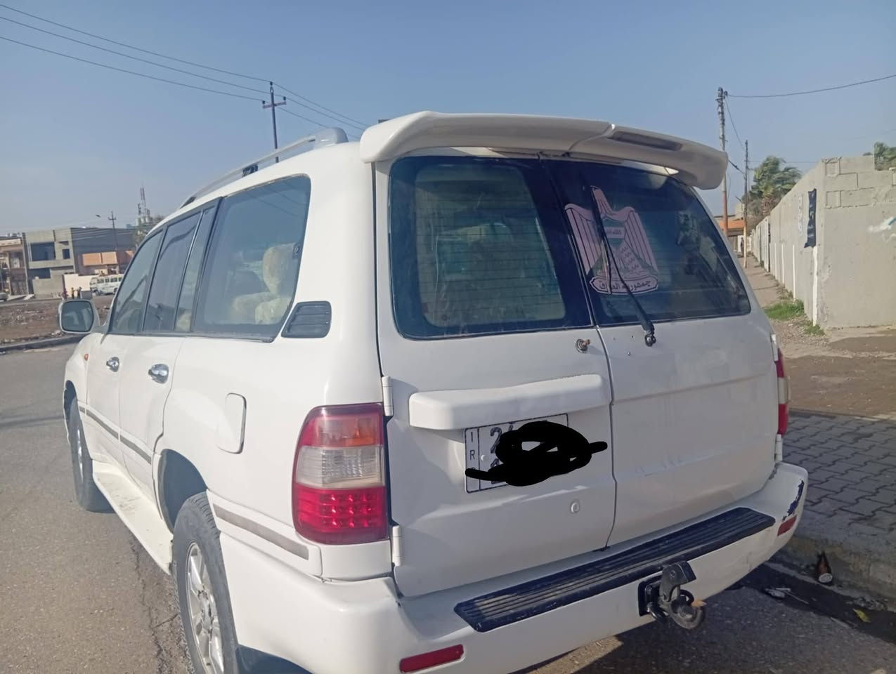 السياره لاندكروزر مونيكا 2005,,دبل تانكي دبل اكسل شغالات رقم دولي سنويه لل2031 السياره صبغ عام مجرد صبغ بدون اي حادث ولا ضرر يعني مو مكلوبه ولامتجايه
صدر جديد. لايتات زنون وبلاجكتورات زنون كهربائيات كلها شغاله. 
السعر 137 ترهم بيع او مراوس حسب الرغبه


**إذا كنت صاحب هذا الإعلان وتريد حذفه لأي سبب، رجاءا أرسل رسالة إلى الدعم الفني**